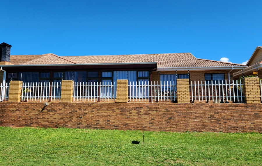 3 Bedroom Property for Sale in Hartenbos Central Western Cape